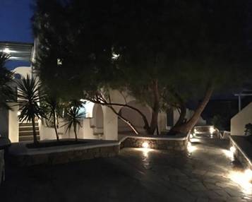 https://bstatic.com/images/hotel/max600/109/109551186.jpg