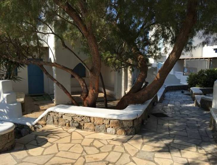 https://bstatic.com/images/hotel/max600/109/109535157.jpg