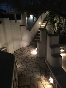 https://bstatic.com/images/hotel/max600/109/109551118.jpg